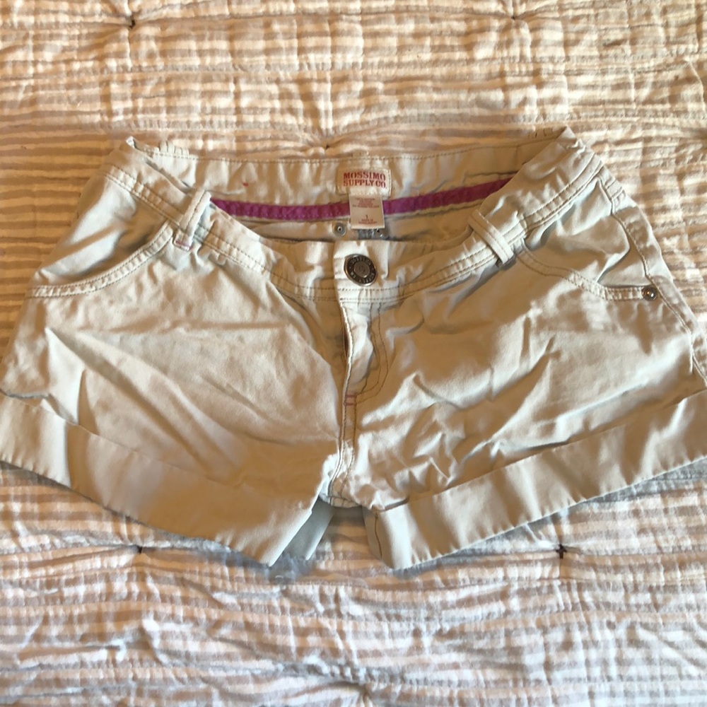 Khaki short shorts